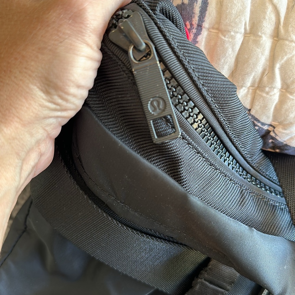 Carry the Day Gym bag by Lululemon. - Picture 7 of 15